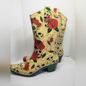 Nomad yippy natural w/rose & skull size 7 (worn once- box kept)